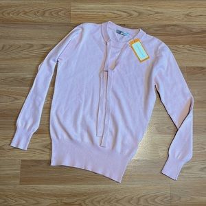 Soft and luxurious, dusty, pink, cashmere sweater from South Korea